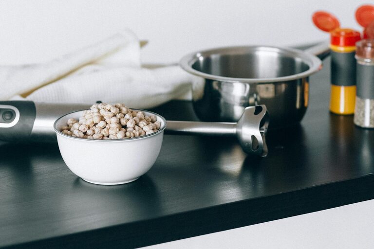 How to Create a Simple Weekly Meal Plan for Stress-Free Cooking